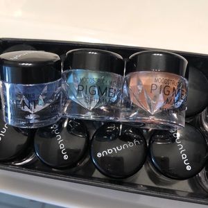 Younique eye shimmer and matte#SOLDDDDDD